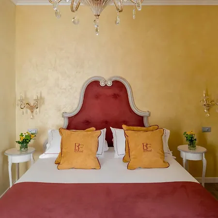 Relais Empire Bed & Breakfast 4*