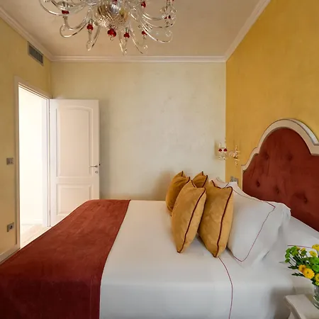 Relais Empire 3*