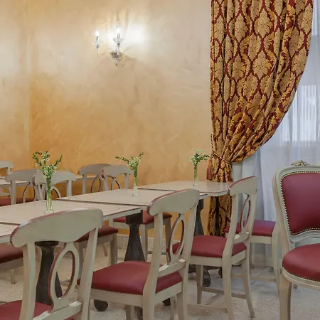 Relais Empire ורונה
