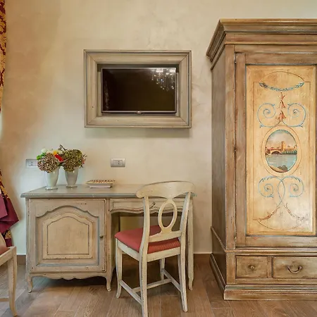 Relais Empire Pensionat 3*